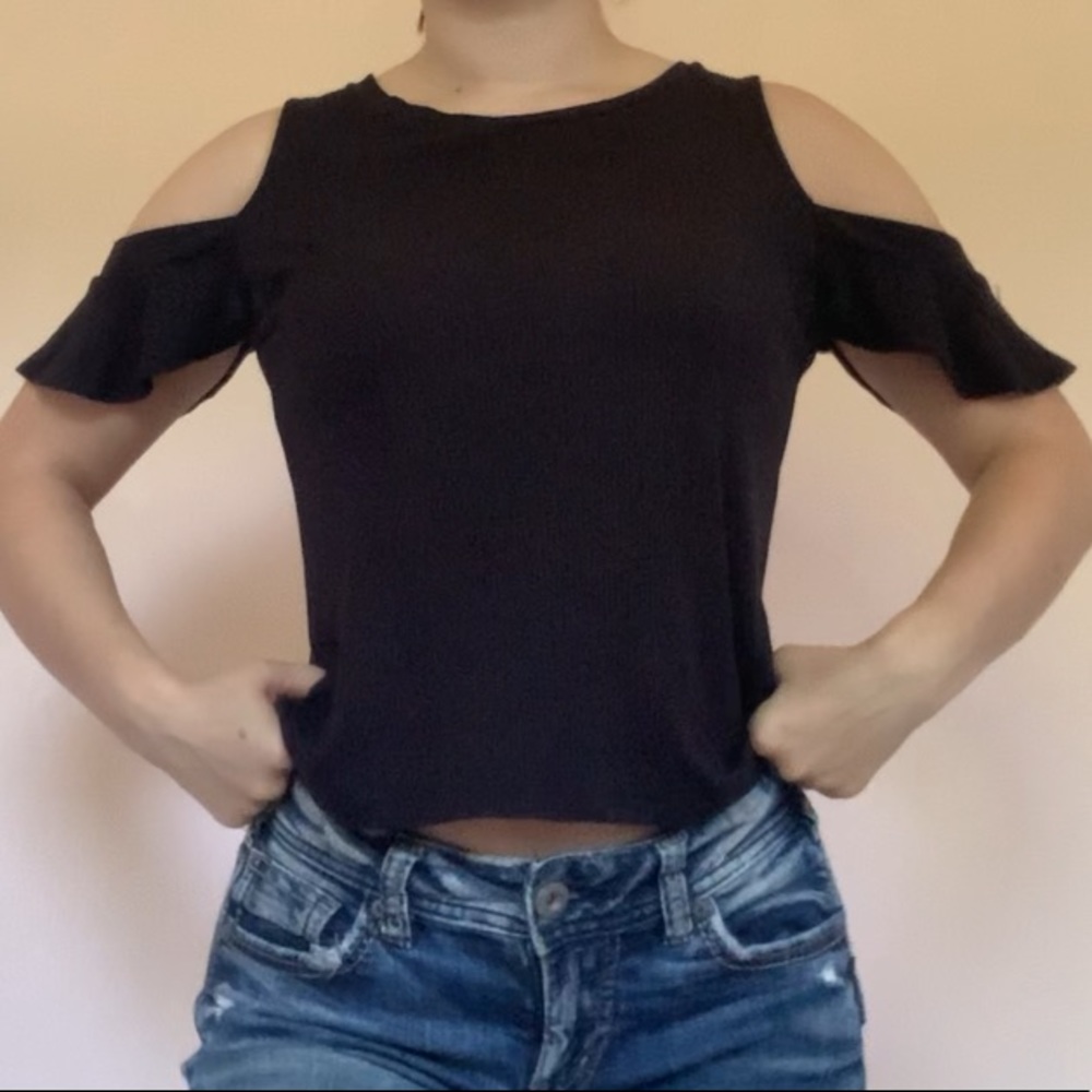 Black ribbed soft and sexy American eagle off the shoulder top